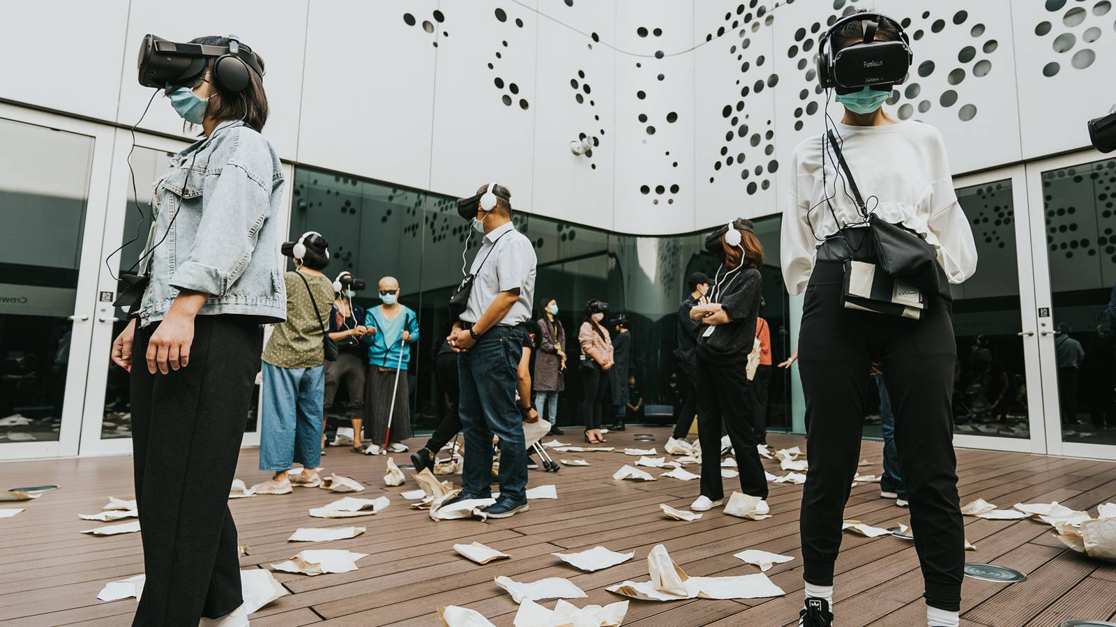 《留給未來的殘影》：虛擬實境取代現場感受的可能性？