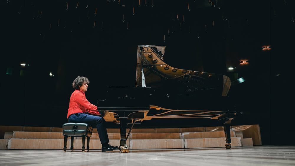 The Virtuoso: Martín García García × KSO